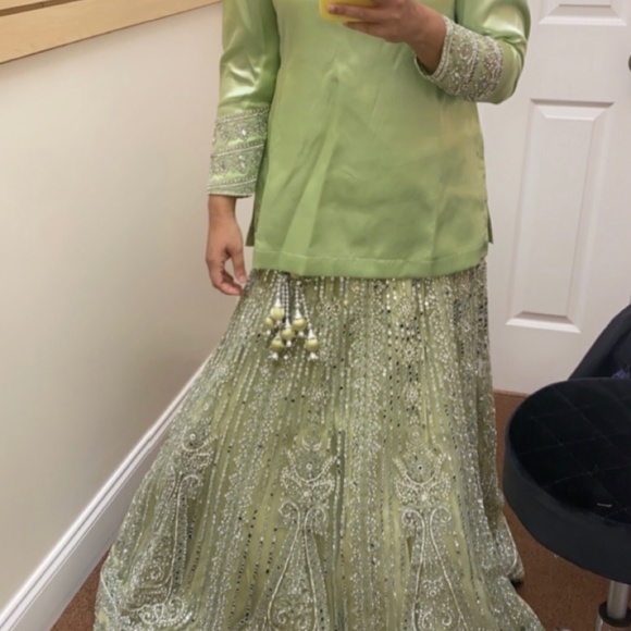 Lehenga - Picture 1 of 3